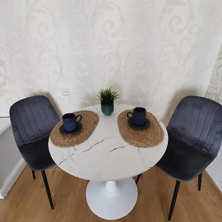 Lina With Balcony شقة