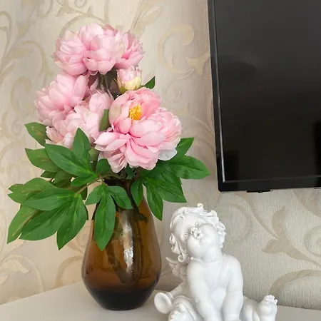 Lina With Balcony 아파트